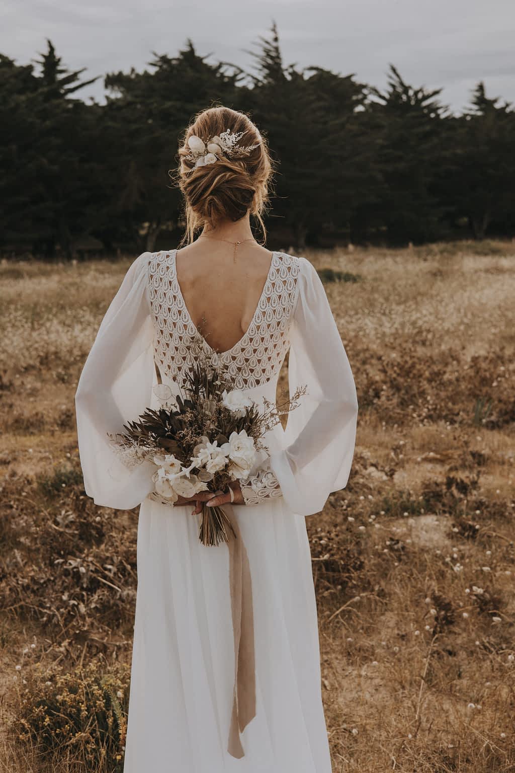 atelieraimer-fleuriste-nantes-mariage-bouquet-peigne-accessoire-fleurs-sechees-14